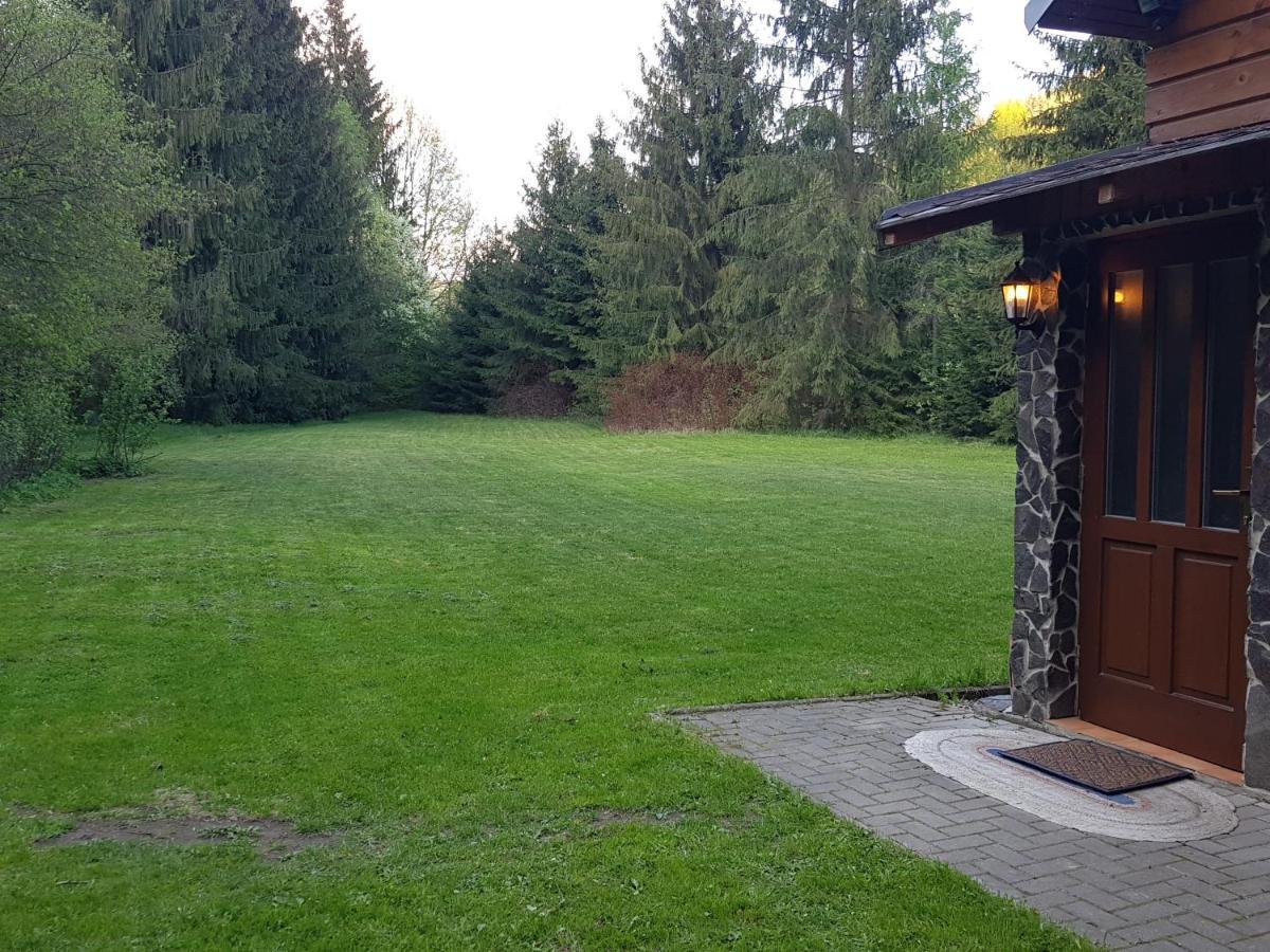 Chata Pod Skalou Valaská Exterior foto